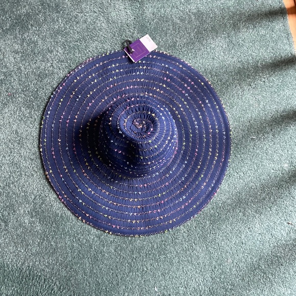 Colorful hat - Picture 2 of 2